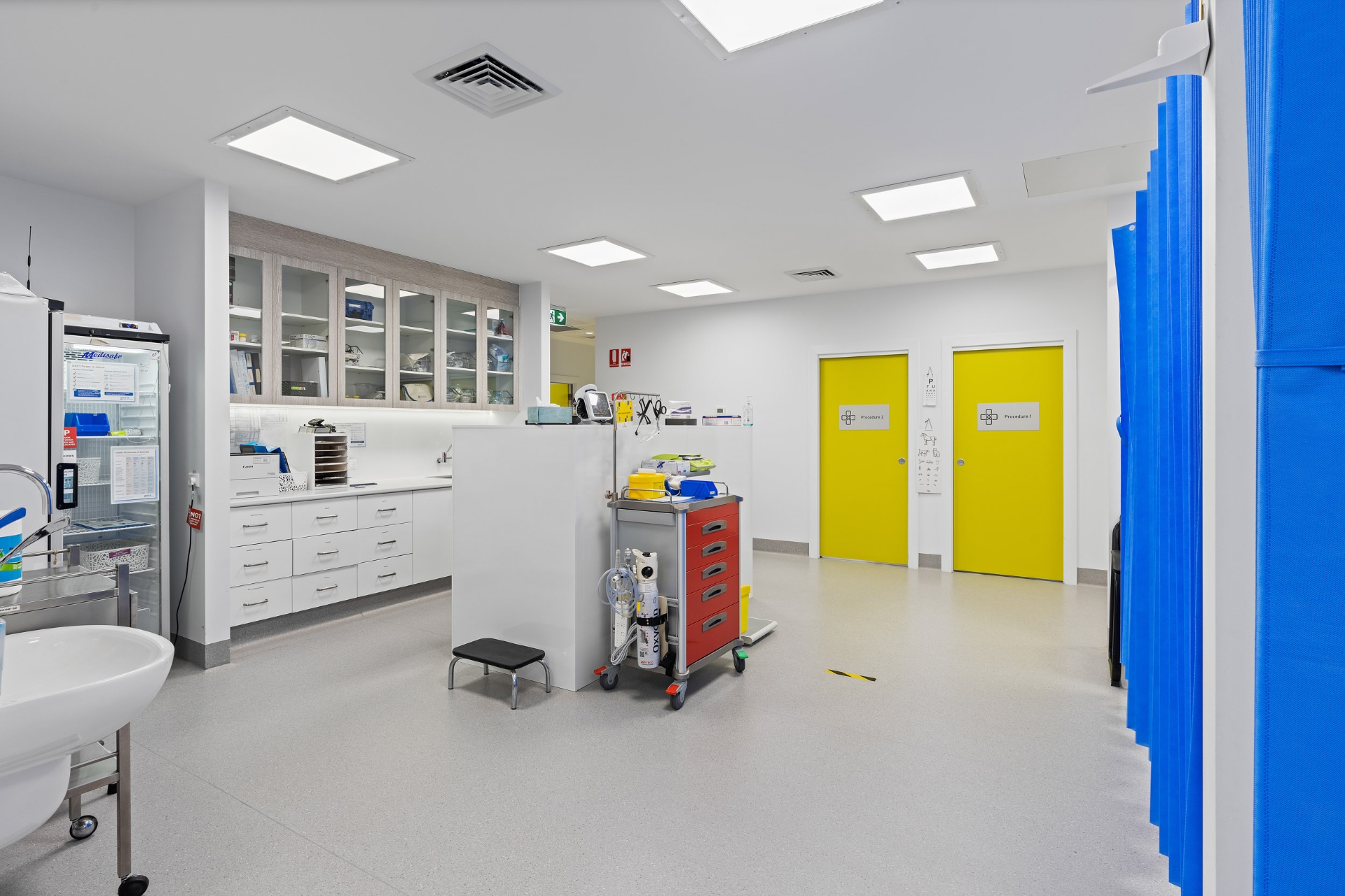Treatment and procedure room